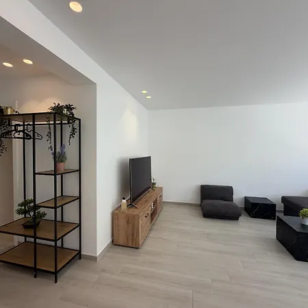 Agua Plaza T2 With Pool & Ac Appartement Albufeira